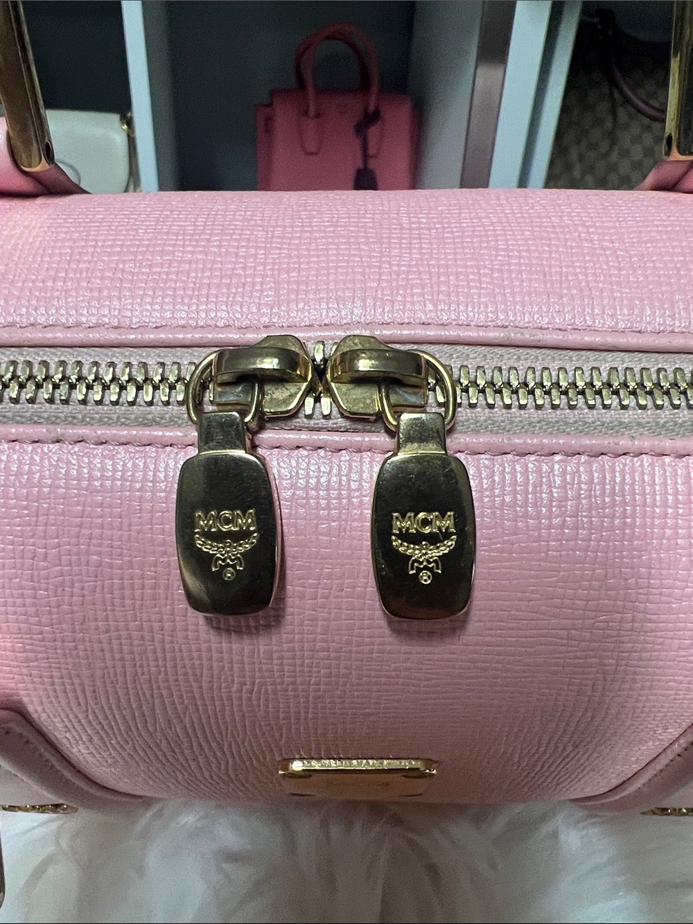 MCM Pink Leather Barrel Satchel with Gold Hardware - Picture 3 of 12